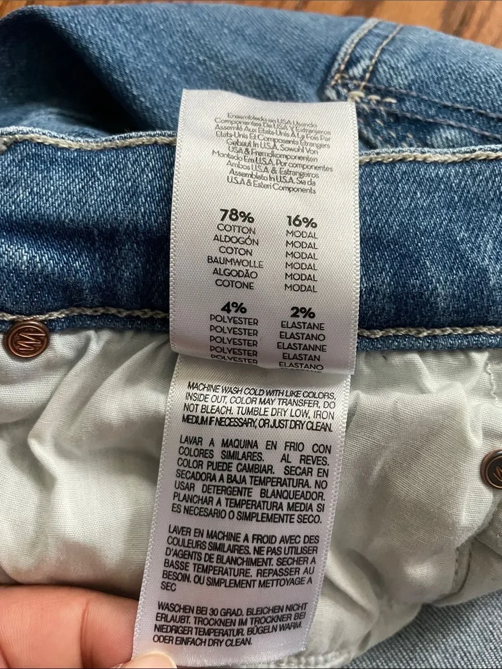 MOTHER The Weekender Layover Flare Jeans Medium Wash Women’s Sz 32